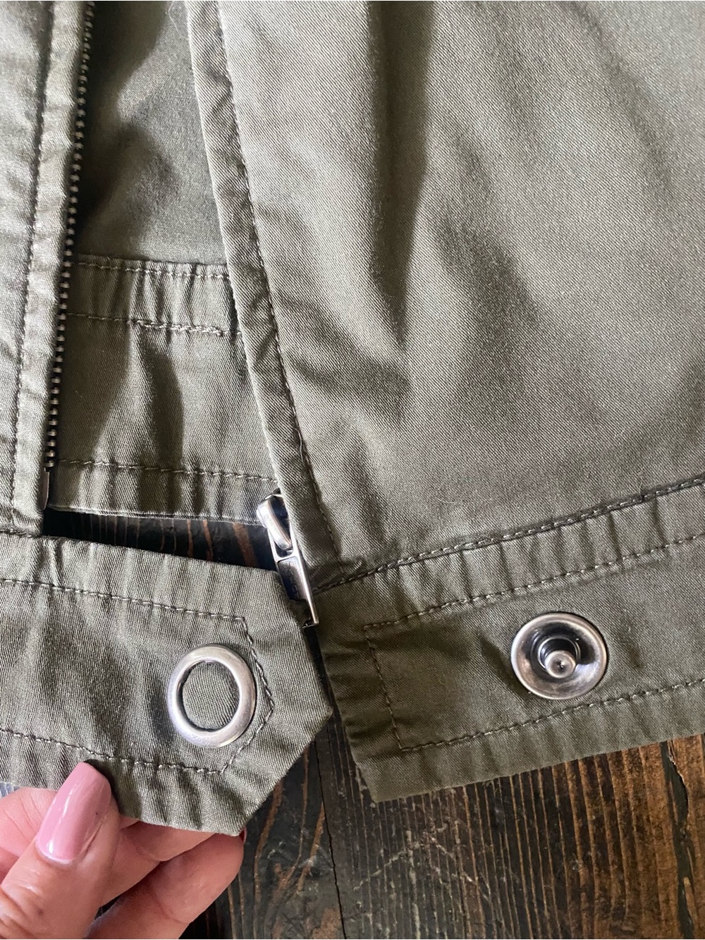 Chico's Olive Utility Vest with Snap Pockets Medium - Picture 5 of 6